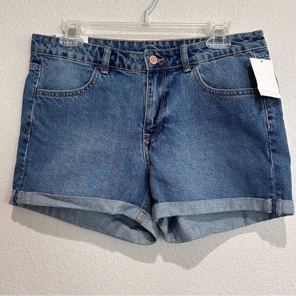 H&M Regular Waist Rolled Hem Denim Shorts SZ 10 NWT